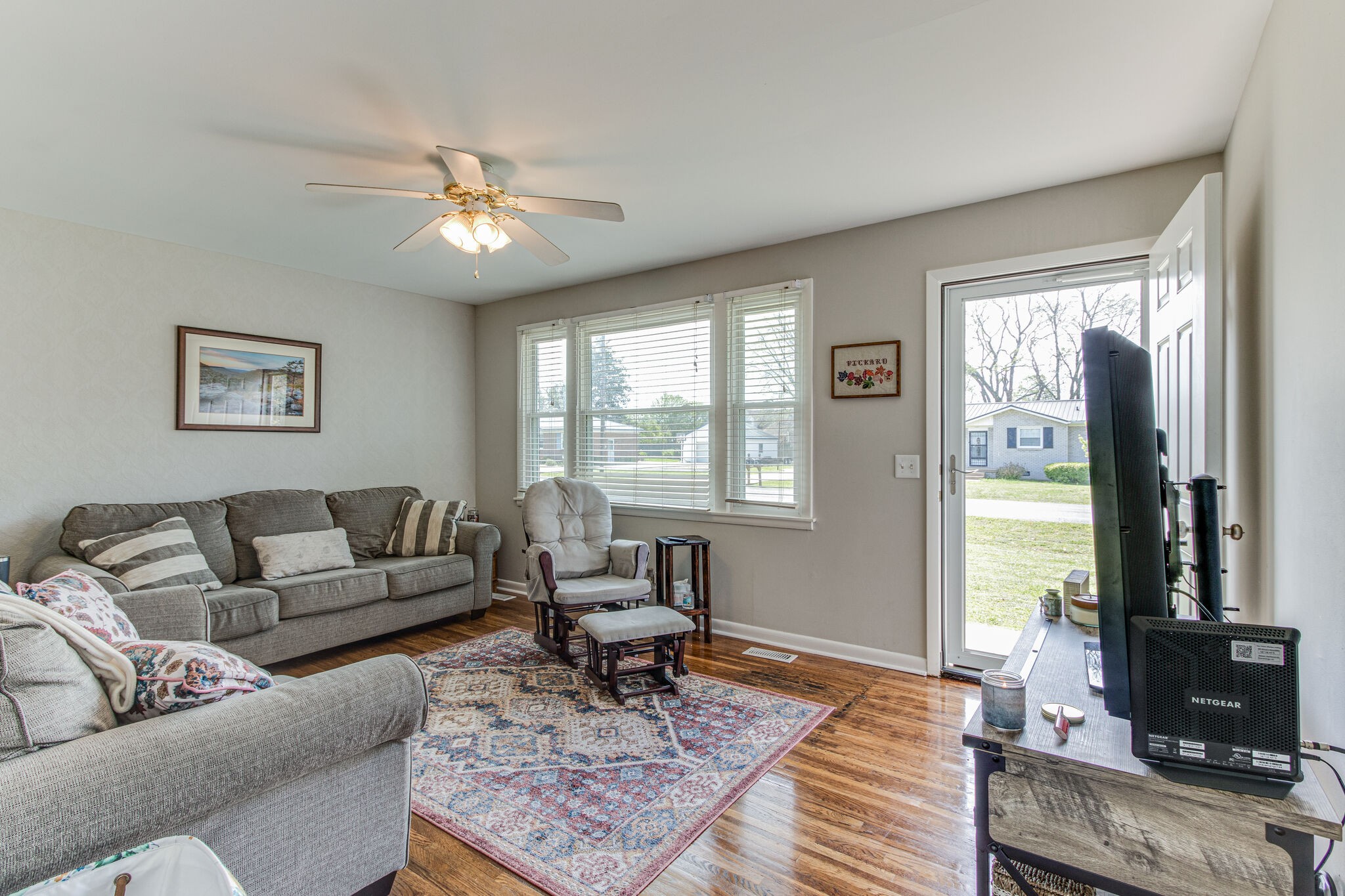 2234 South Ranch Road Murfreesboro, TN 37129 - Photo 7 of 29 a living room with furniture and a window