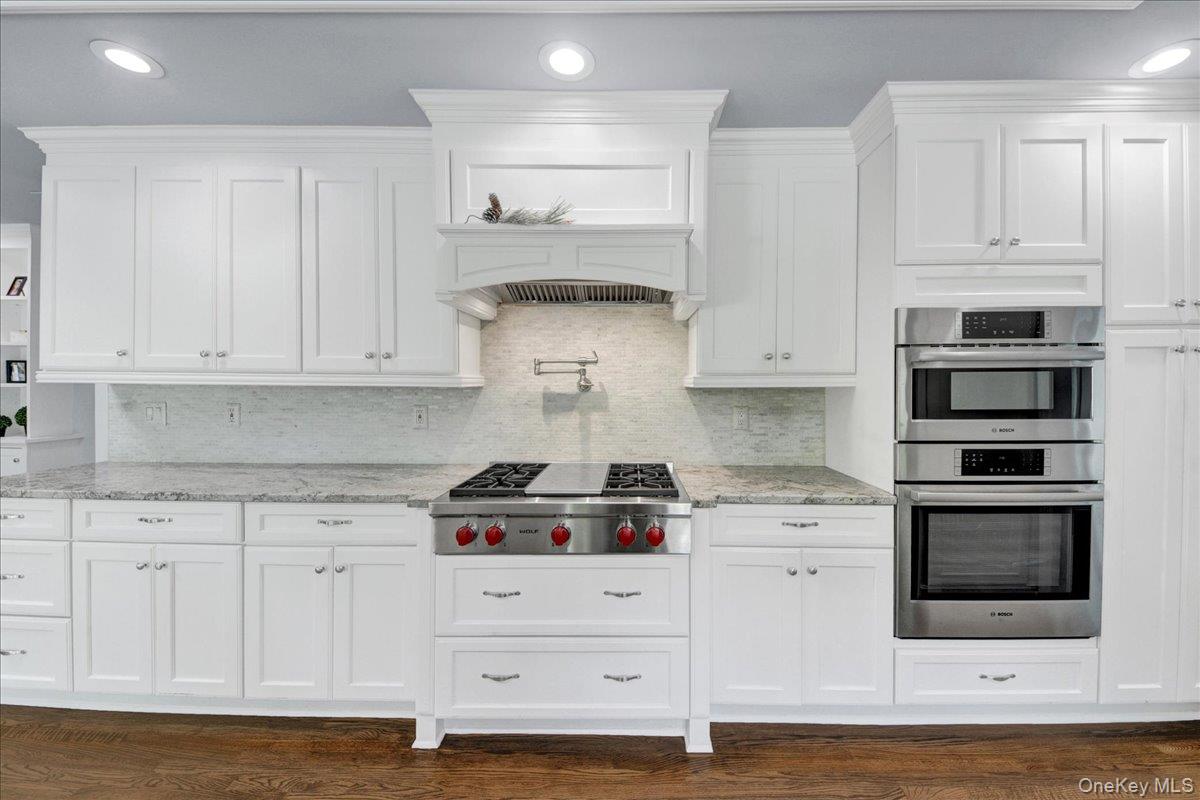 2 Stonycrest Road West Harrison, NY 10604 - Photo 9 of 30 Eat-in Kitchen with granite countertops and stainless steel appliances