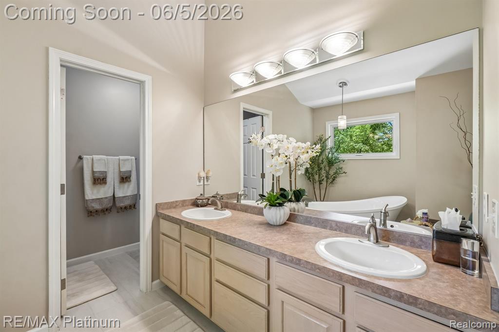 2260 Moorland's View Howell, MI 48855 - Photo 27 of 40