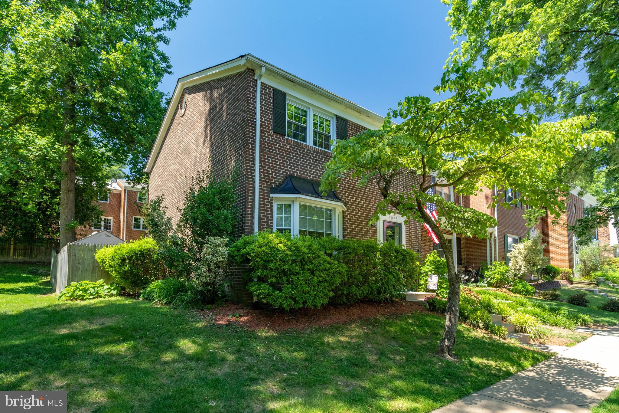 6878 Brian Michael Court Springfield, VA 22153 - Photo 3 of 58