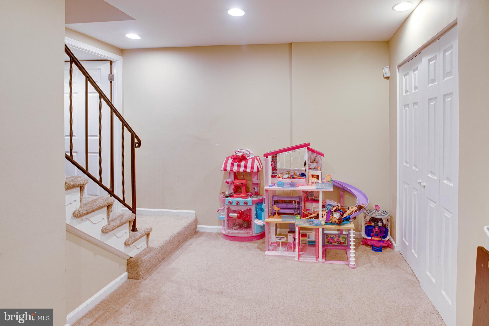 6878 Brian Michael Court Springfield, VA 22153 - Photo 41 of 58