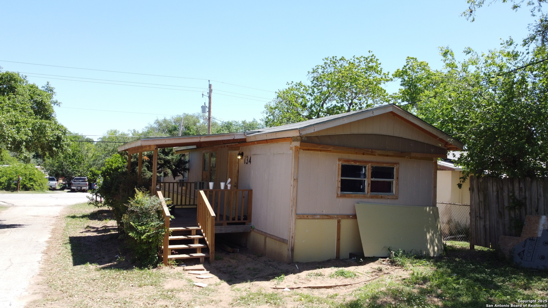 128 Winship Road Pleasanton, TX 78064 - Photo 2 of 30