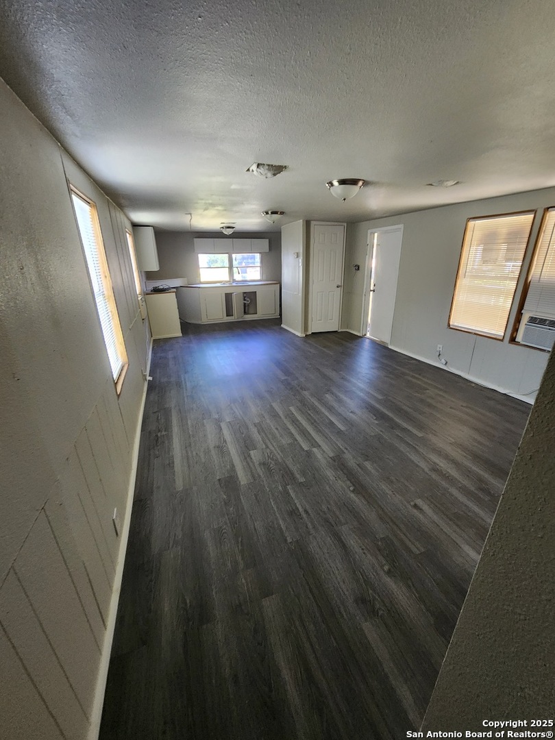 128 Winship Road Pleasanton, TX 78064 - Photo 5 of 30