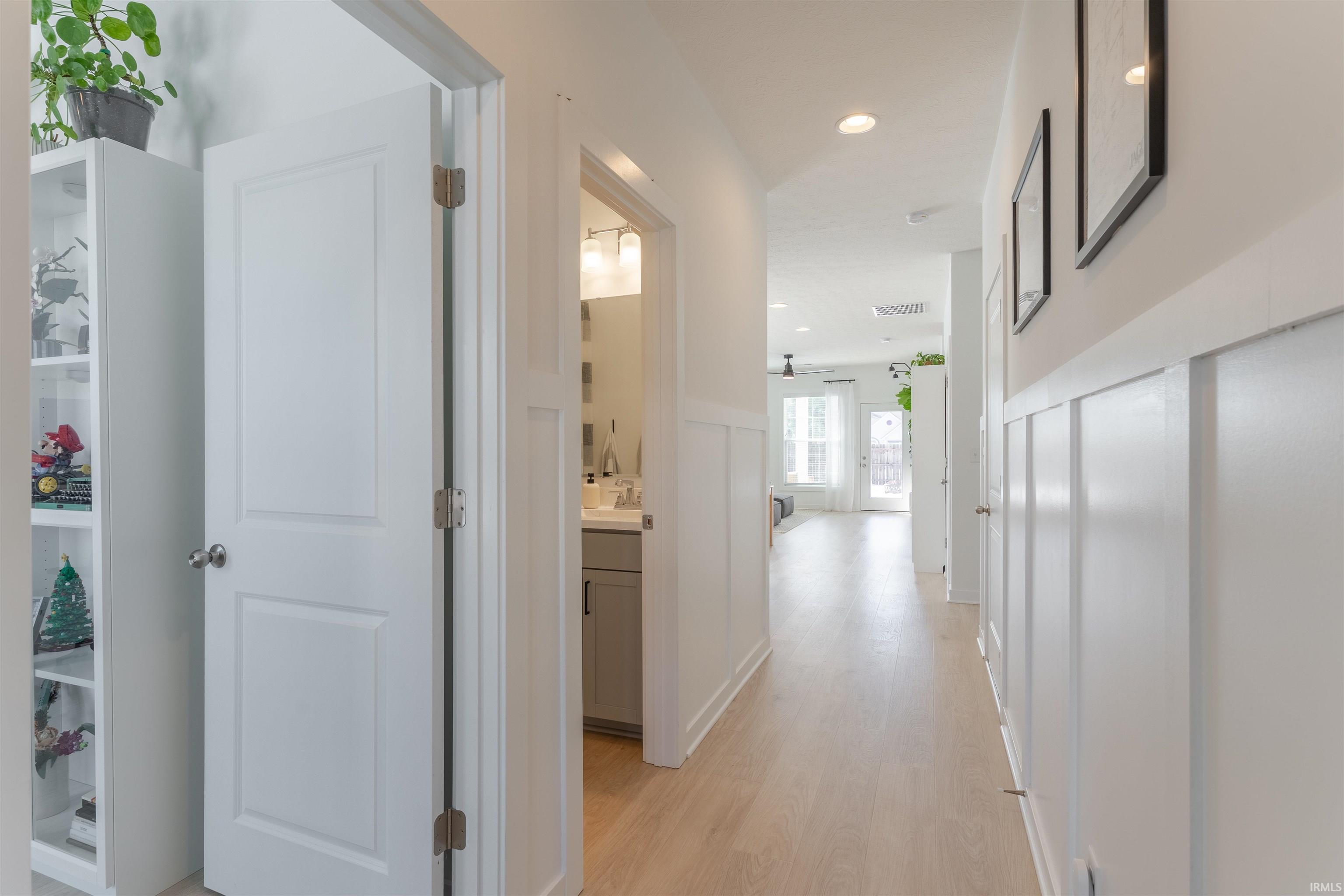 9998 Monte Way Newburgh, IN 47630 - Photo 3 of 35