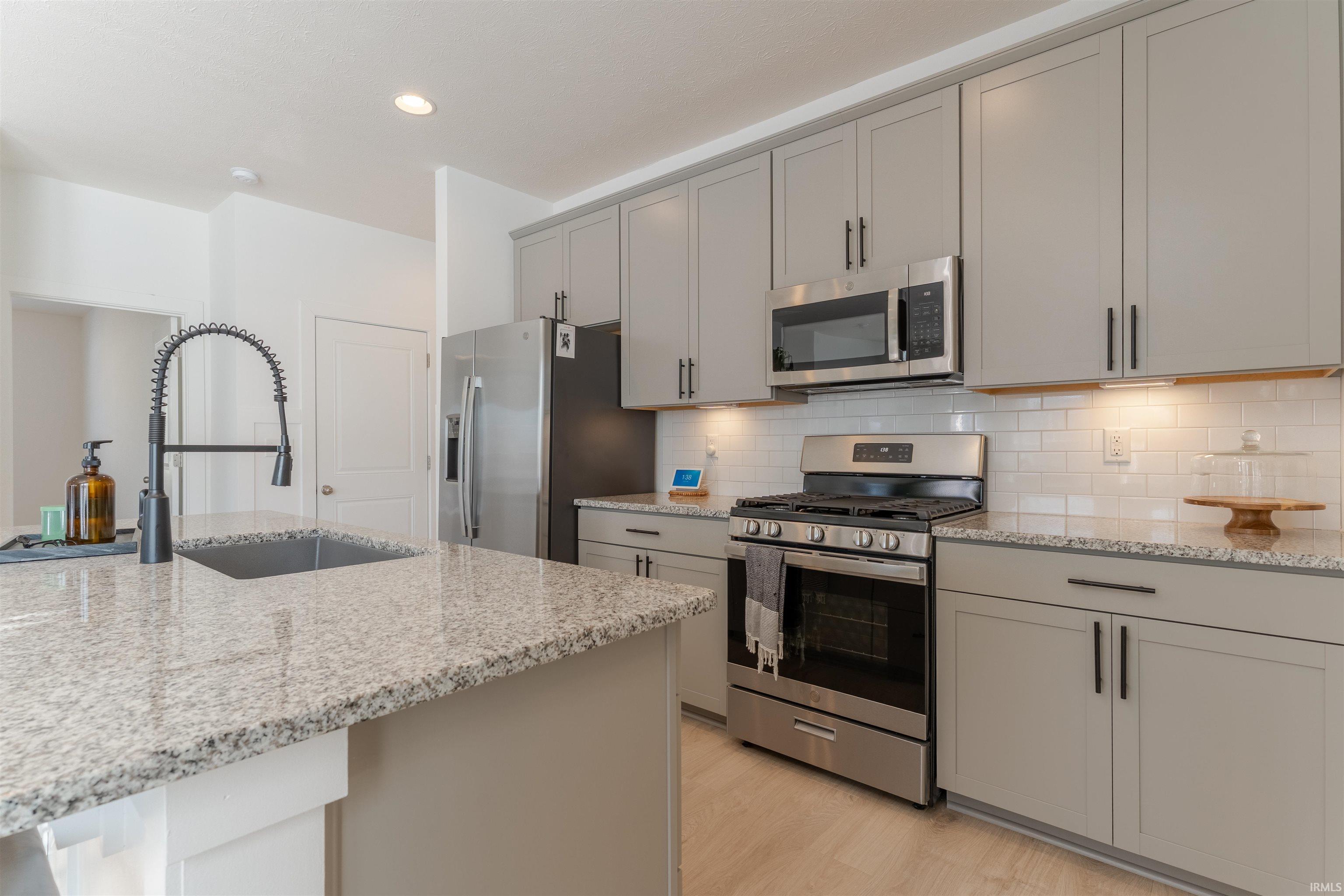 9998 Monte Way Newburgh, IN 47630 - Photo 9 of 35