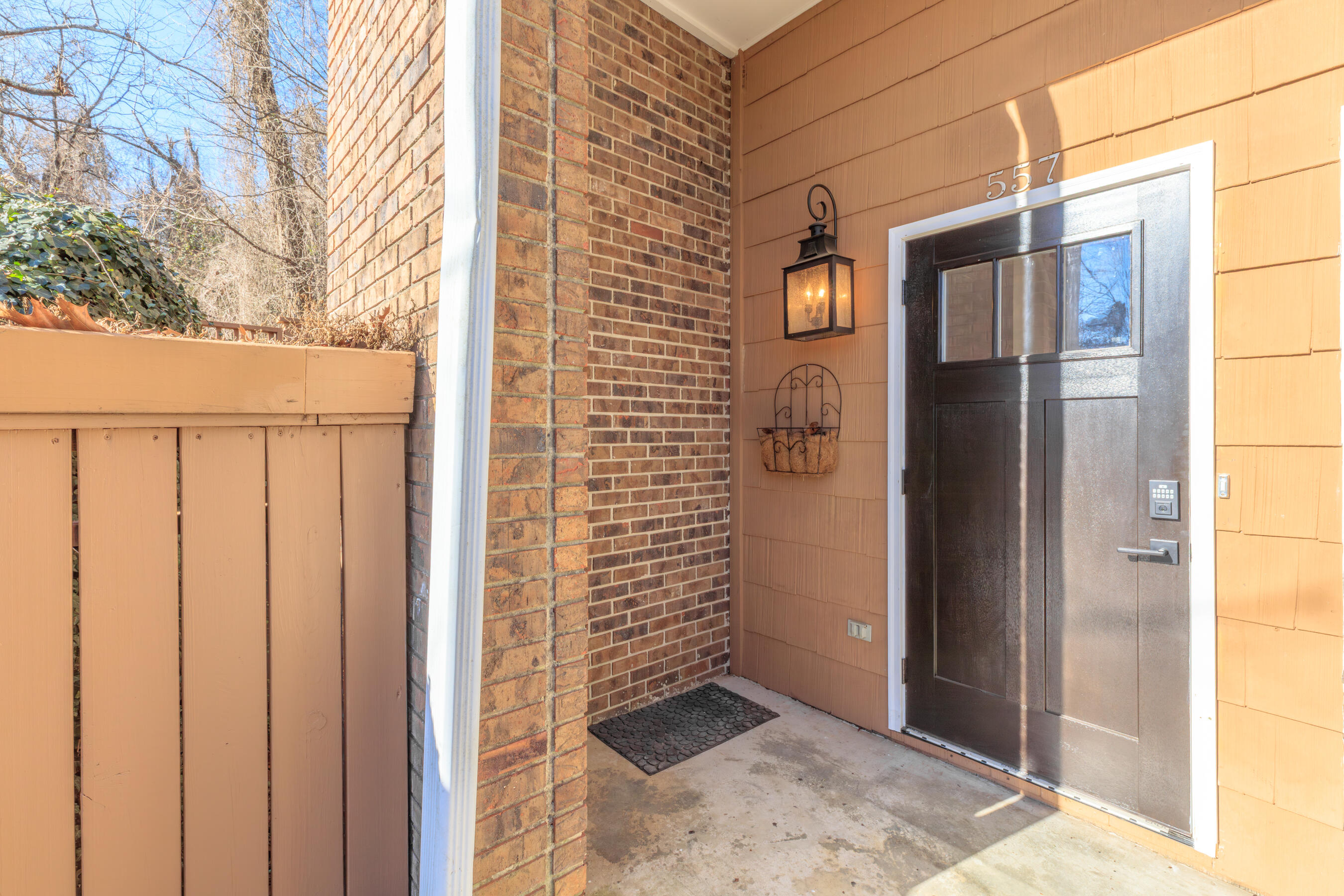 557 Winterview Lane Chattanooga, TN 37409 - Photo 2 of 47 557 Winterview HD-8