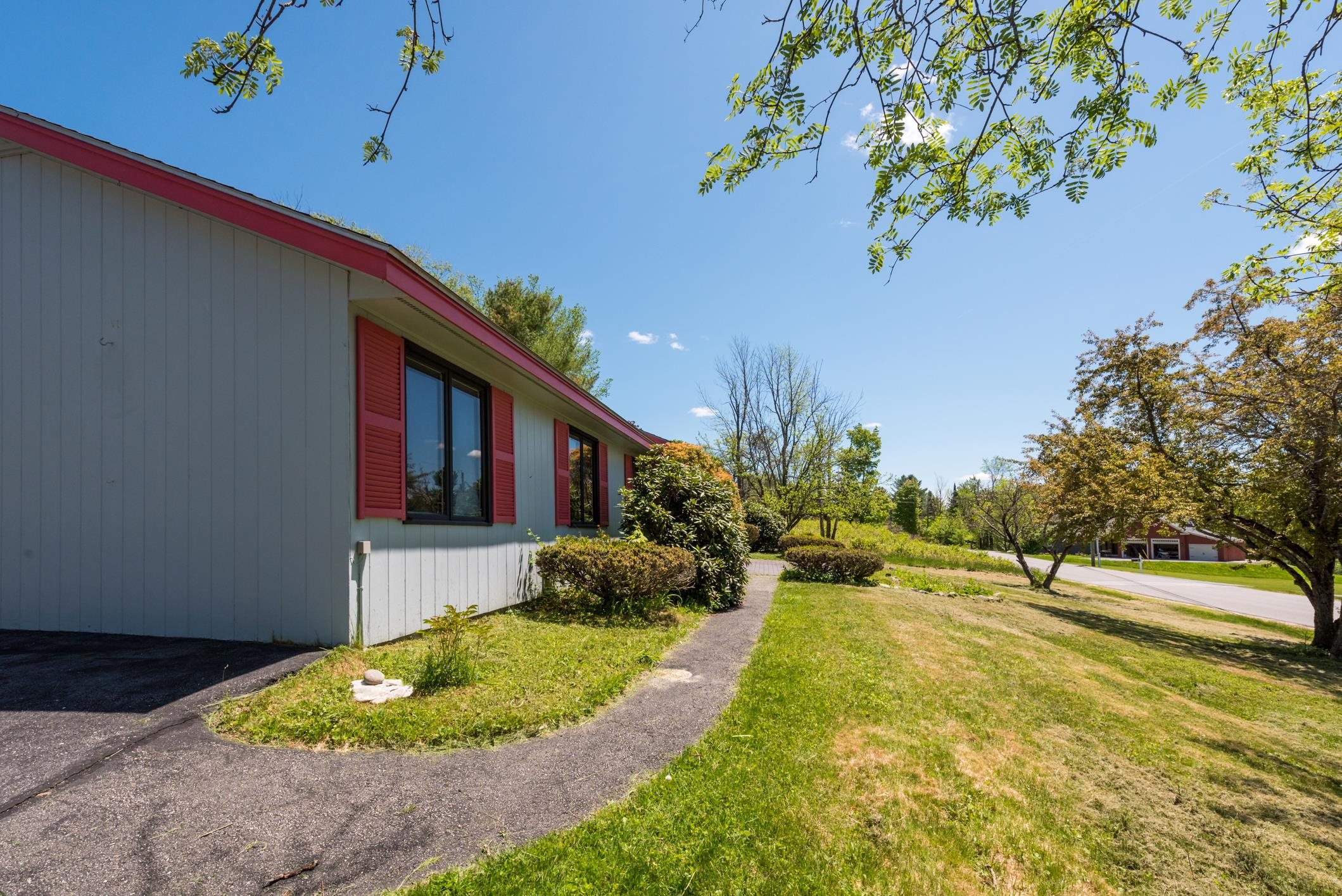 35 Hayes Road New London, NH 03257 - Photo 23 of 26 Gallery Image 23