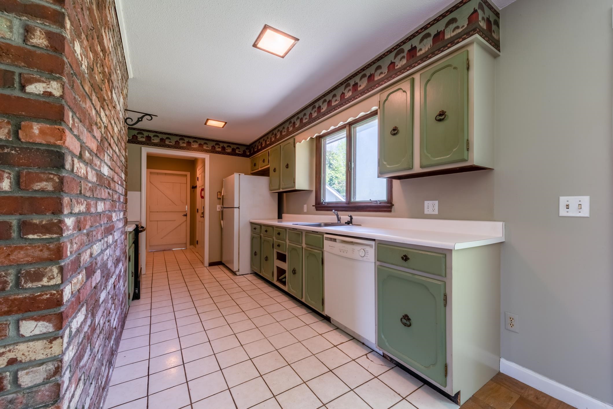 35 Hayes Road New London, NH 03257 - Photo 8 of 26 Gallery Image 8