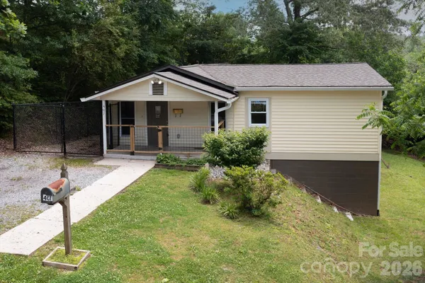 $400,000 | 407 West Main Street, Brevard, NC 28712