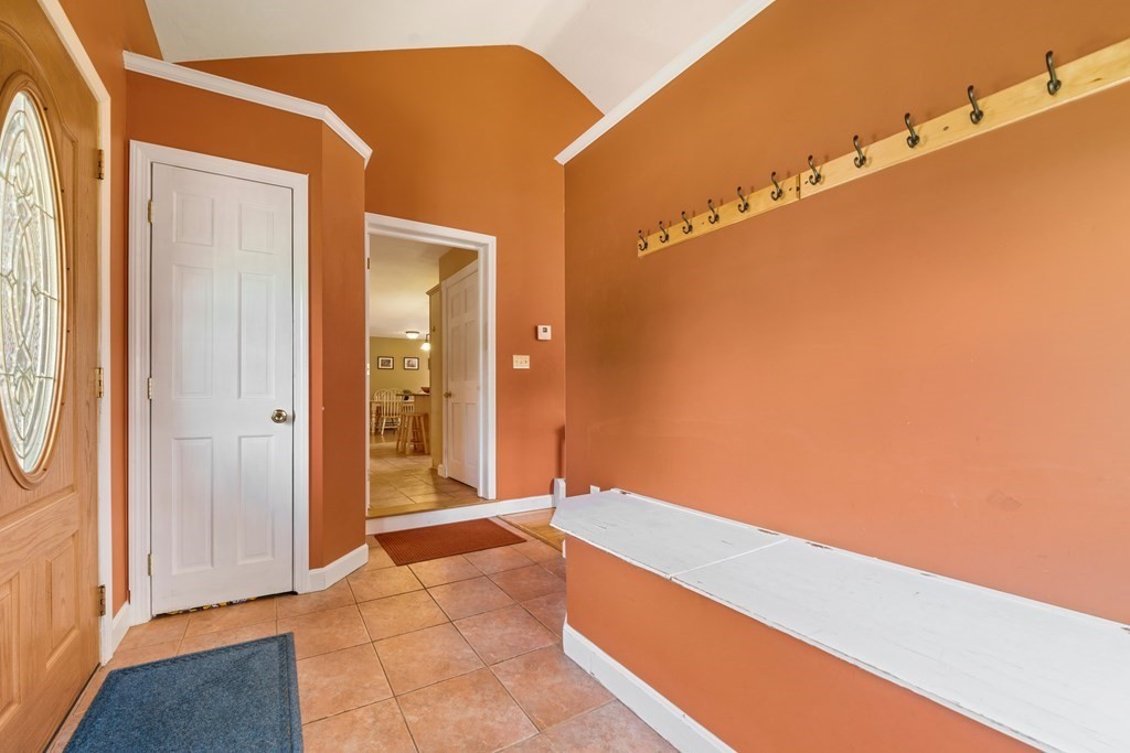20 Birmingham Road Worcester, MA 01606 - Photo 2 of 22 Gallery Image 2