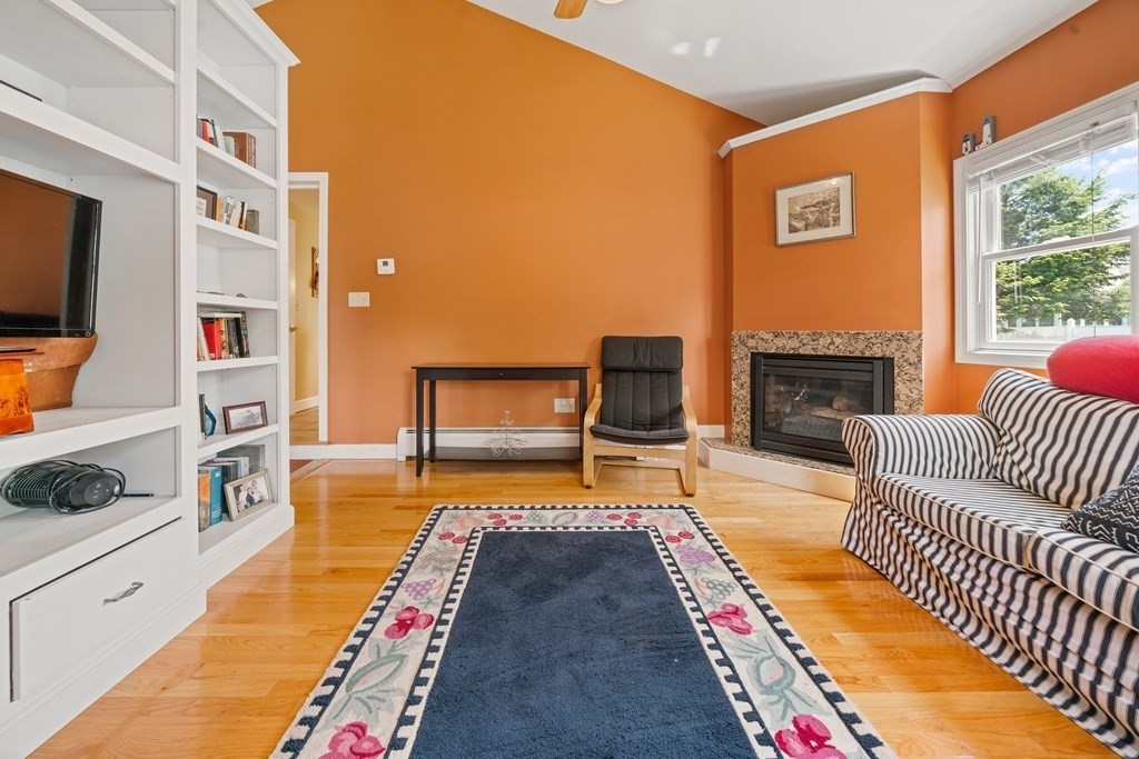 20 Birmingham Road Worcester, MA 01606 - Photo 8 of 22 Gallery Image 8