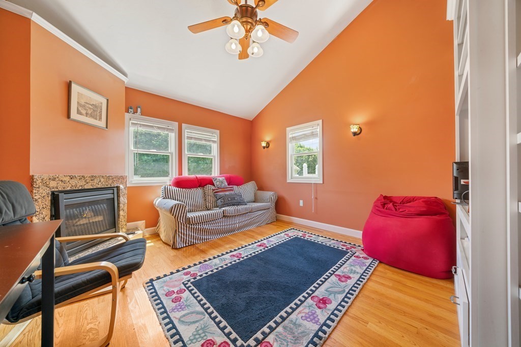 20 Birmingham Road Worcester, MA 01606 - Photo 9 of 22 Gallery Image 9