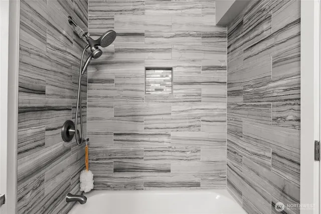 $650,000 | 18121 12th Avenue Northeast, Shoreline, WA 98155