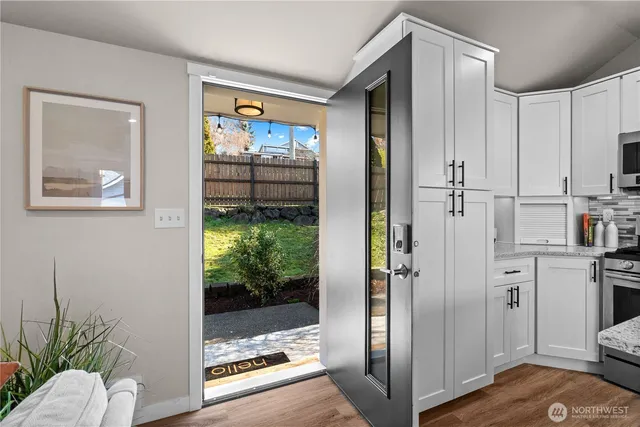 $650,000 | 18121 12th Avenue Northeast, Shoreline, WA 98155