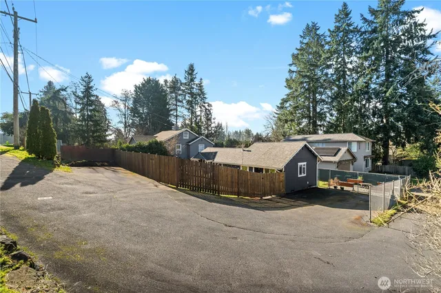 $650,000 | 18121 12th Avenue Northeast, Shoreline, WA 98155