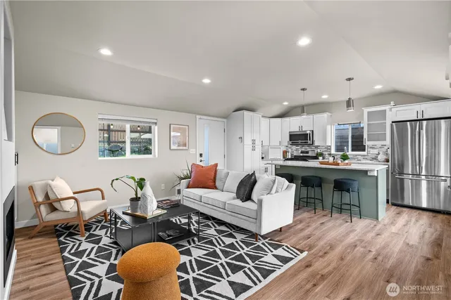 $650,000 | 18121 12th Avenue Northeast, Shoreline, WA 98155