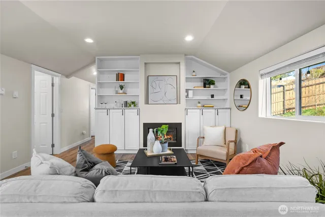 $650,000 | 18121 12th Avenue Northeast, Shoreline, WA 98155