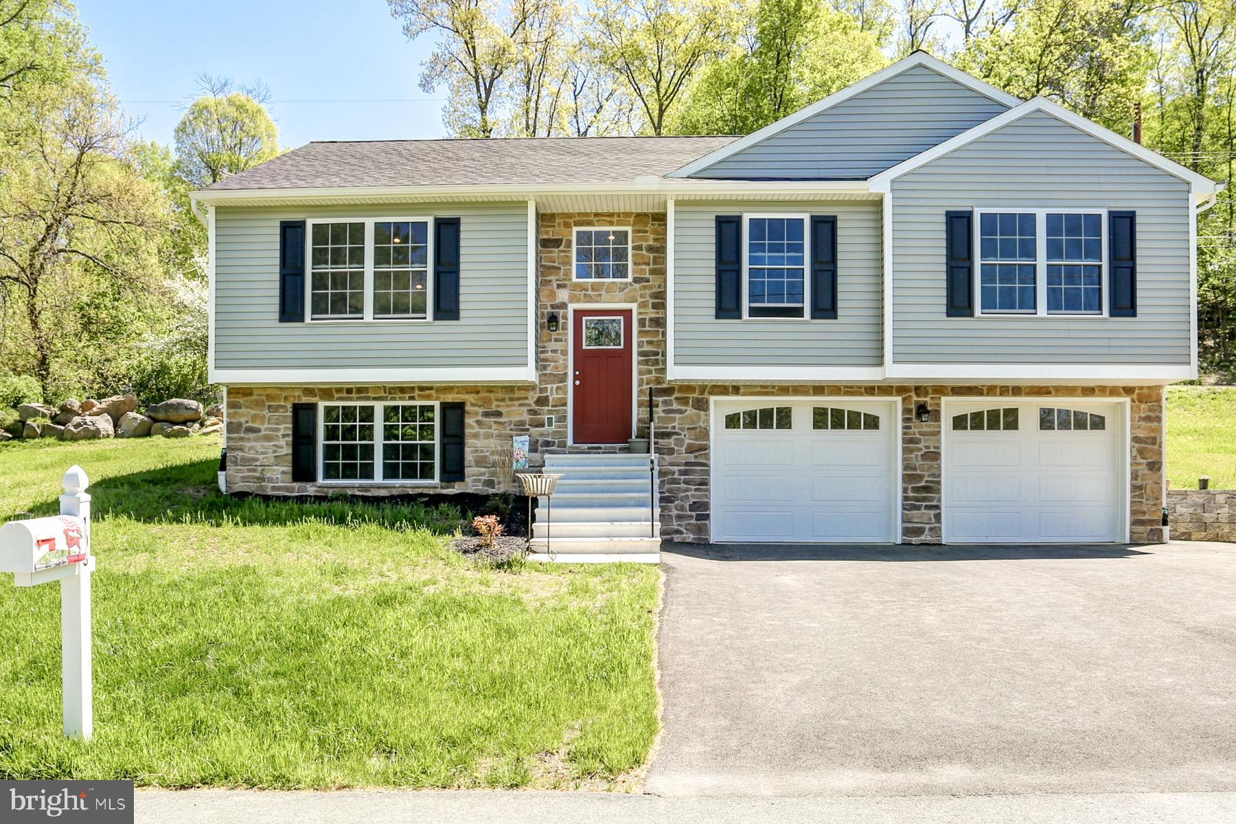 103 Becker Road Elizabethtown, PA 17022 - Photo 1 of 31 Gallery Image 1