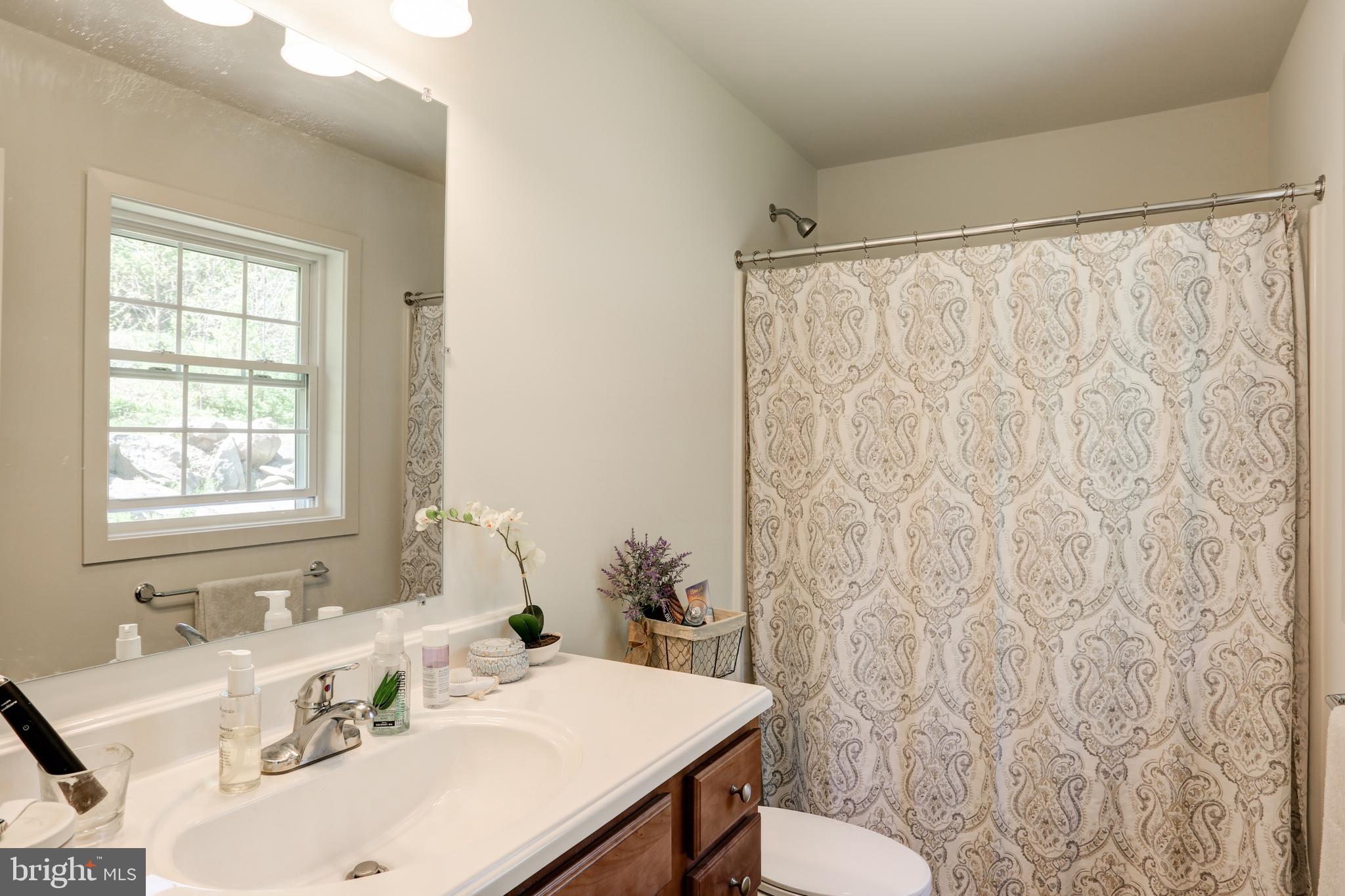 103 Becker Road Elizabethtown, PA 17022 - Photo 15 of 31 Gallery Image 15