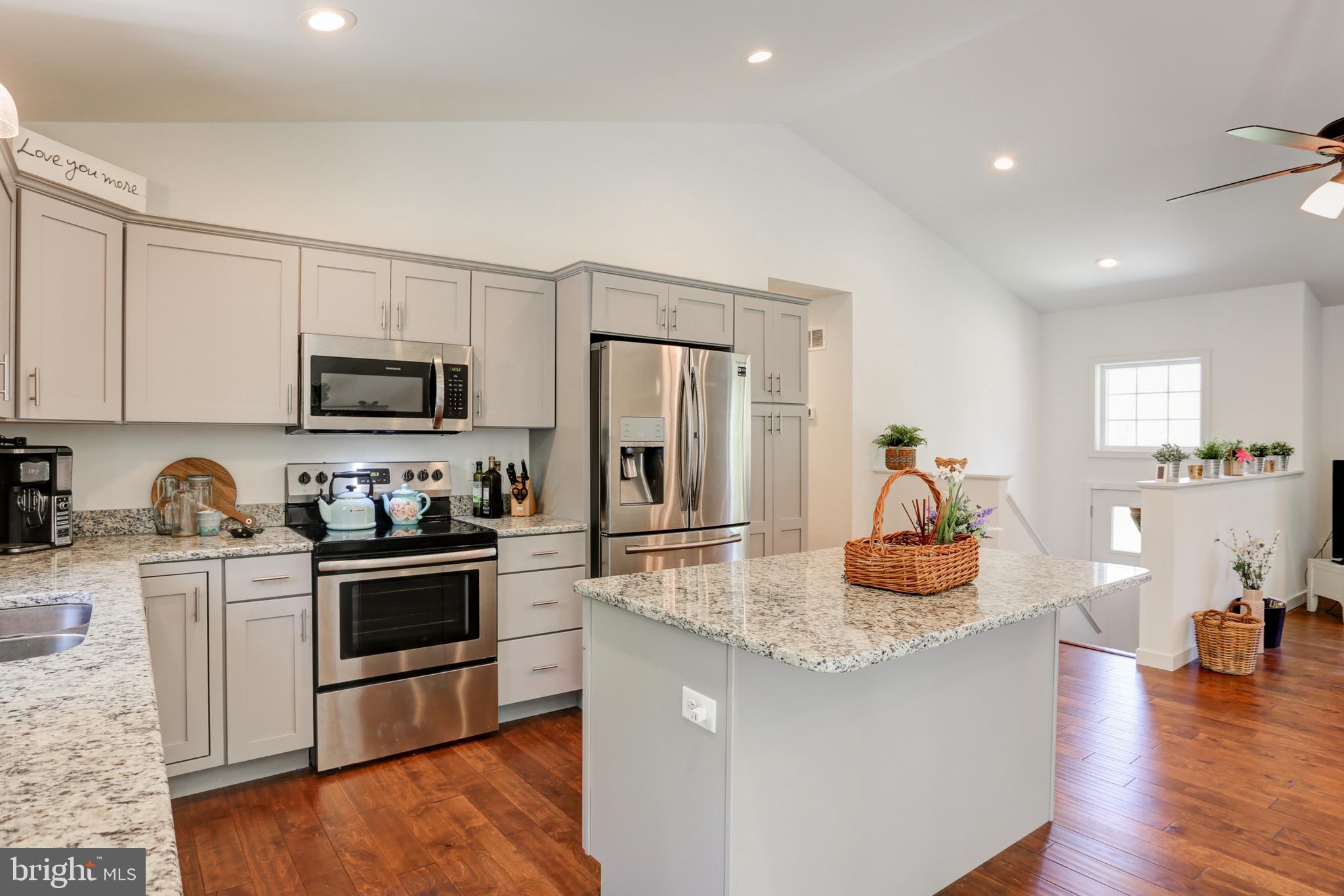 103 Becker Road Elizabethtown, PA 17022 - Photo 3 of 31 Gallery Image 3