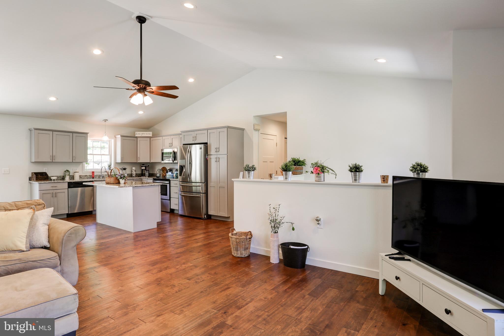 103 Becker Road Elizabethtown, PA 17022 - Photo 6 of 31 Gallery Image 6