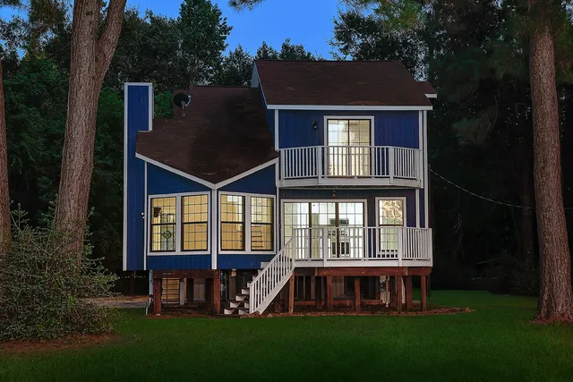 front view of house with a yard