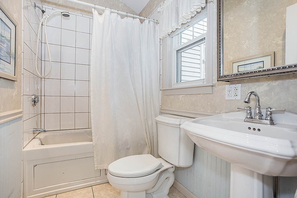 59 Bancroft Avenue Reading, MA 01867 - Photo 15 of 32