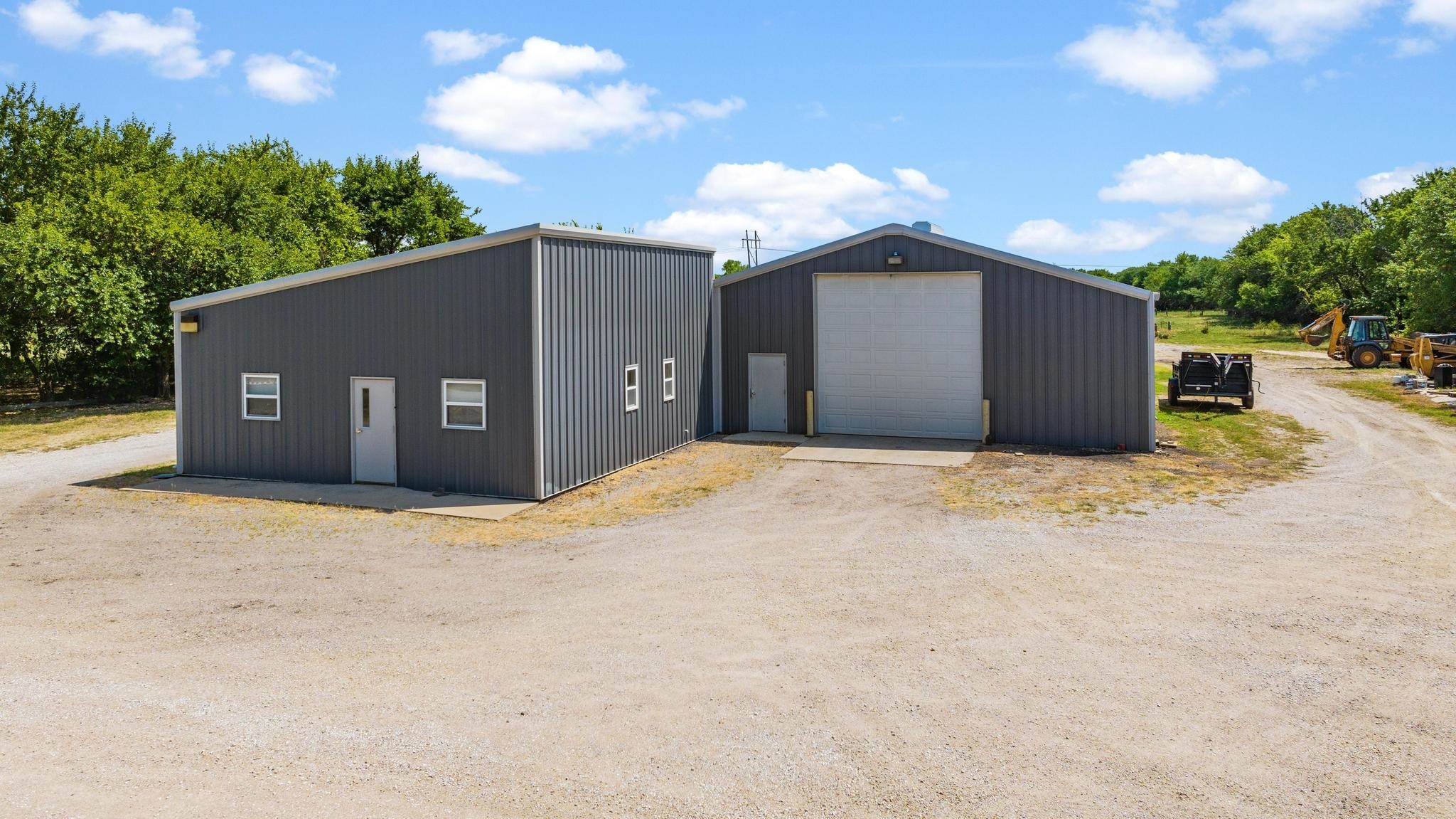 12469 Southwest 15th Street Benton, KS 67017 - Photo 29 of 36