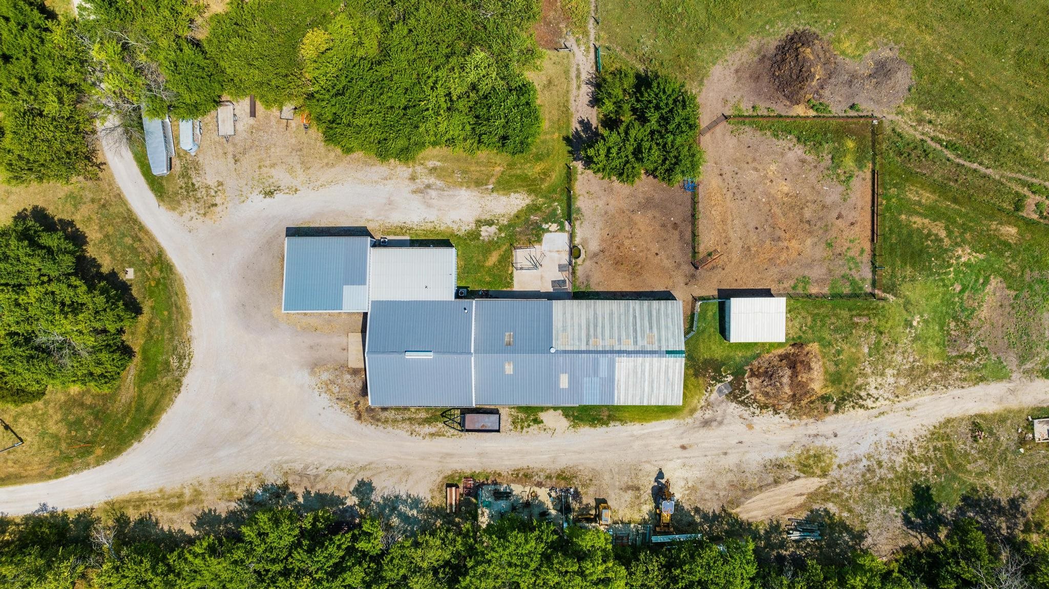 12469 Southwest 15th Street Benton, KS 67017 - Photo 30 of 36