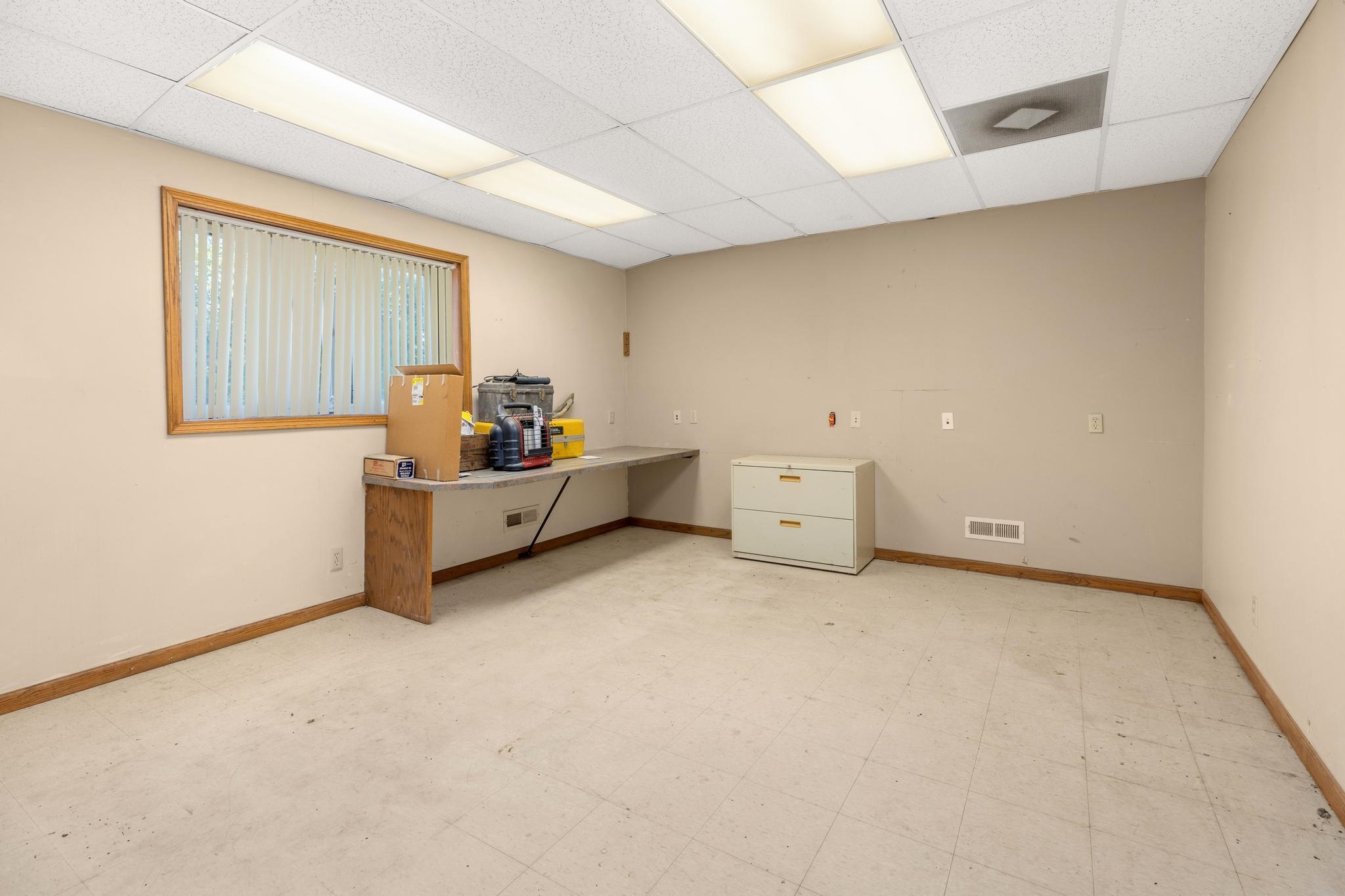 12469 Southwest 15th Street Benton, KS 67017 - Photo 33 of 36