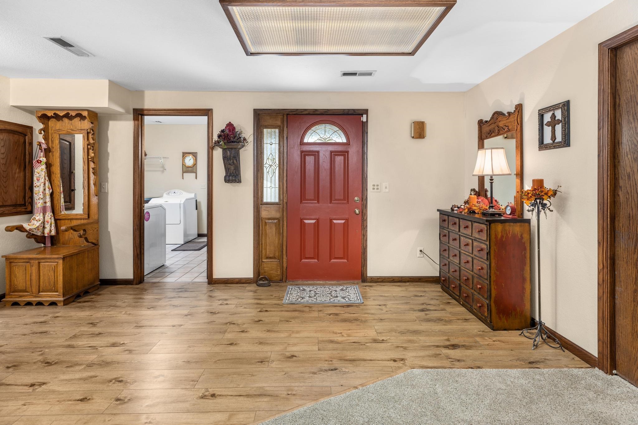 12469 Southwest 15th Street Benton, KS 67017 - Photo 6 of 36