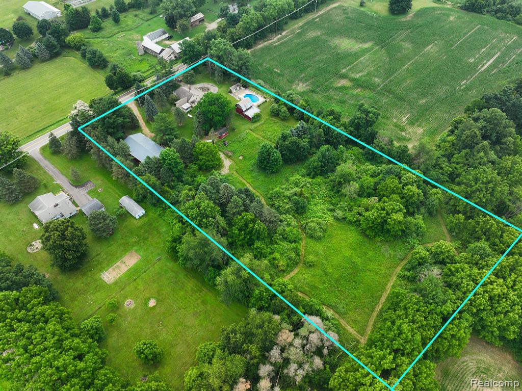 8953 Oak Grove Road Howell, MI 48855 - Photo 3 of 34