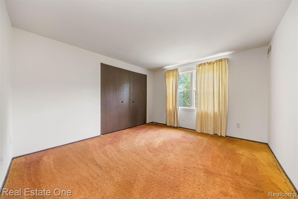 24556 Park Ridge Court Novi, MI 48375 - Photo 25 of 34
