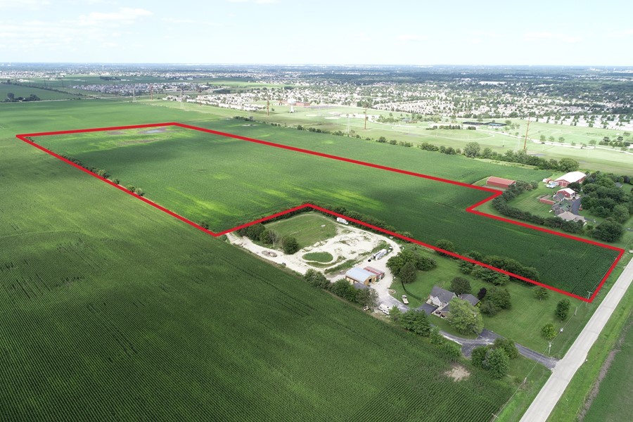 0 West Seil Road Shorewood, IL 60404 - Photo 1 of 4 an aerial view of a football ground