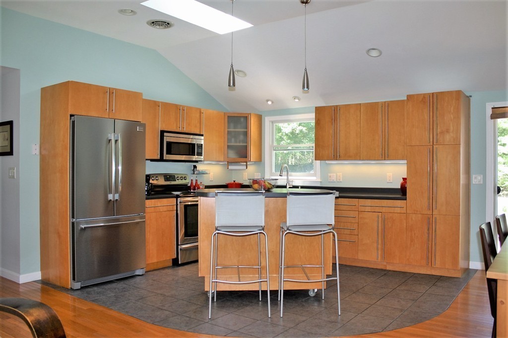 130 Mason Road Northbridge, MA 01588 - Photo 3 of 24 Gallery Image 3