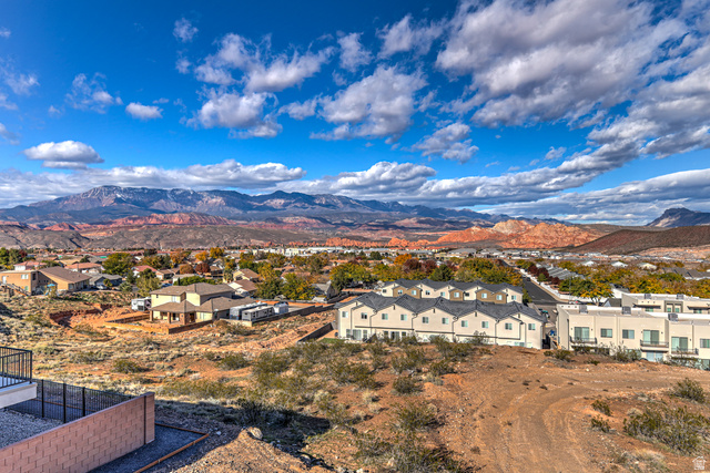 2072 W. 320 S. Hurricane, UT 84737 - Photo 7 of 46 View from Balcony looking North
