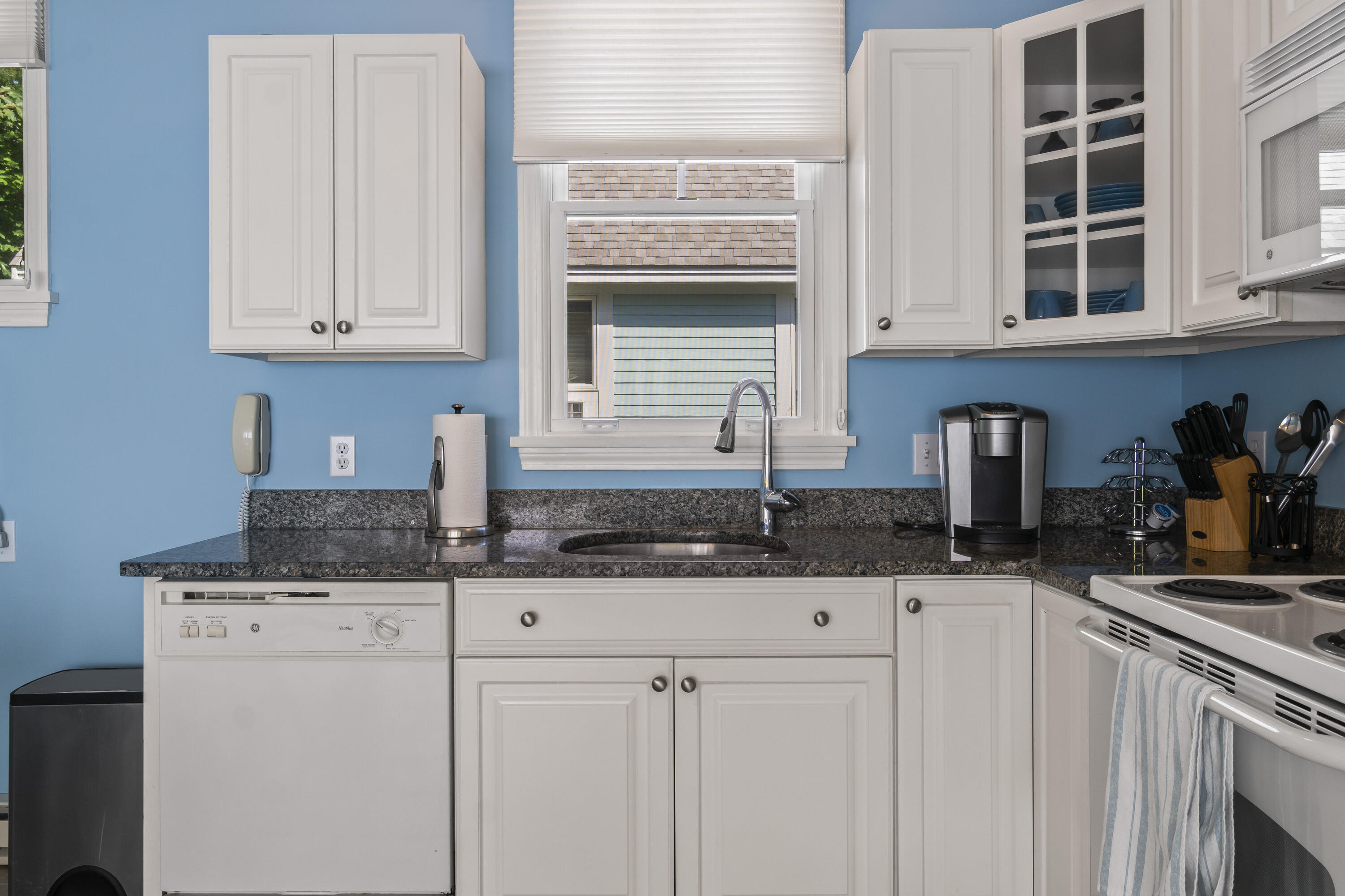 454 Post Road, Unit 141 Wells, ME 04090 - Photo 19 of 47 Kitchen