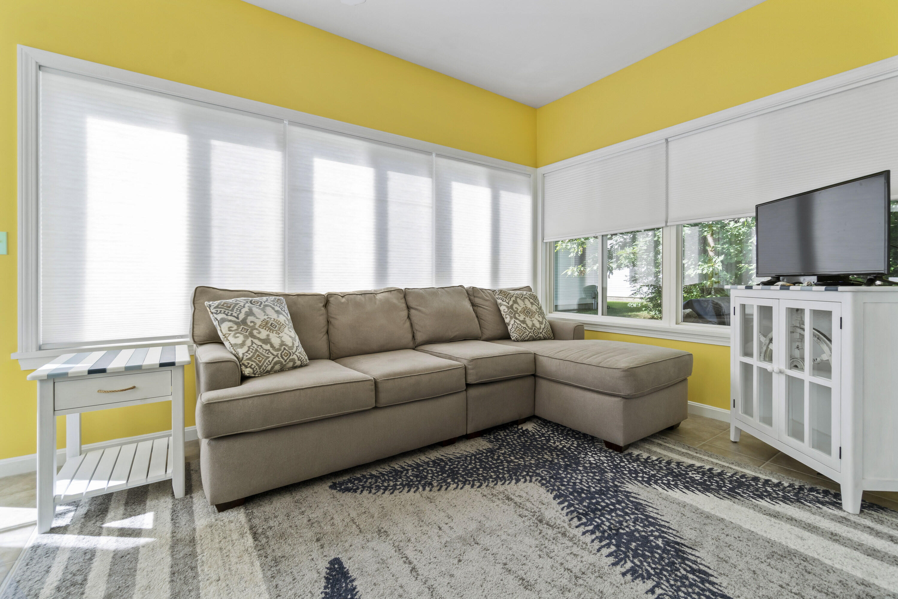 454 Post Road, Unit 141 Wells, ME 04090 - Photo 7 of 47 Beautiful Sunroom