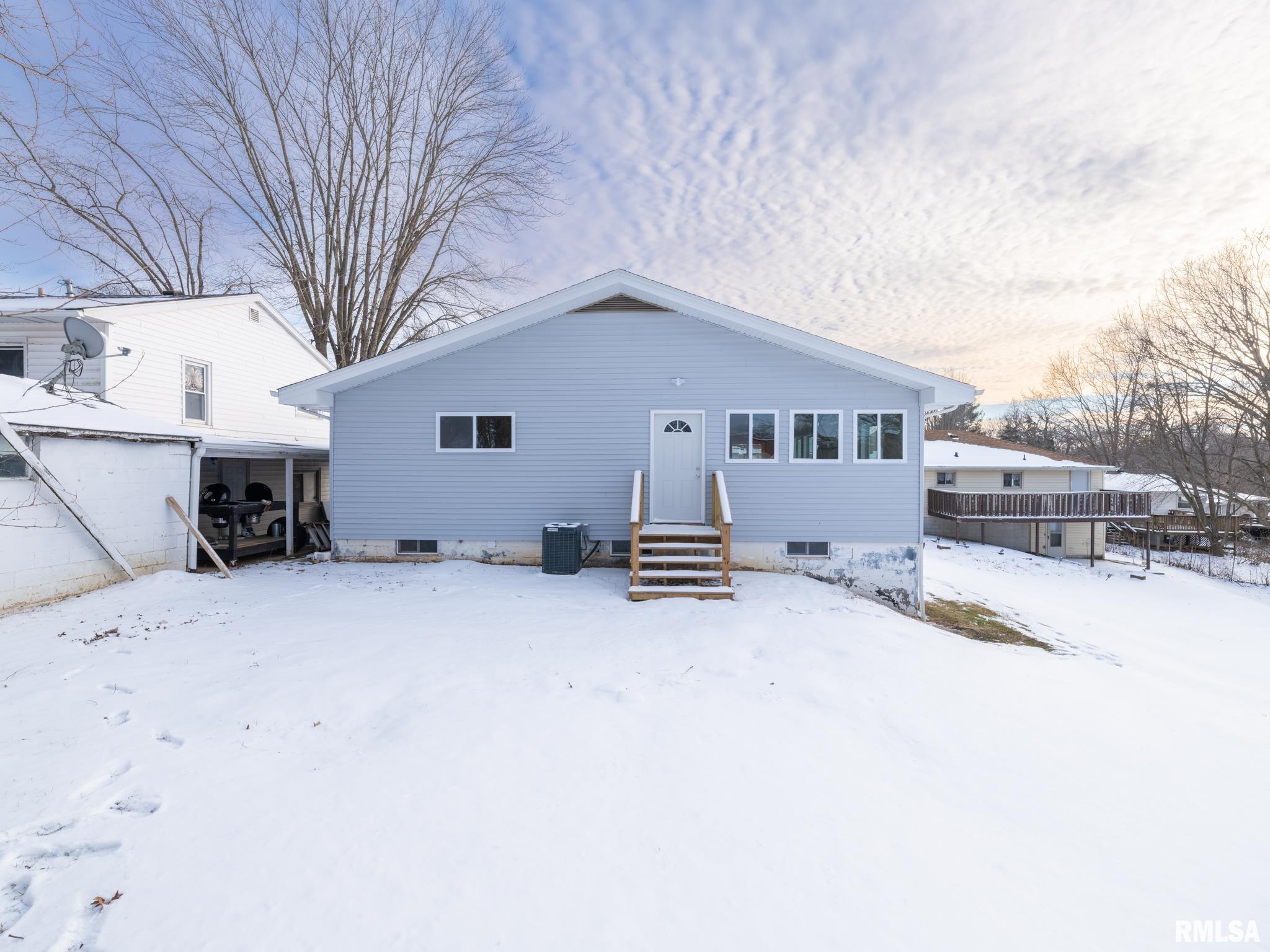 477 West Maple Street Canton, IL 61520 - Photo 16 of 17