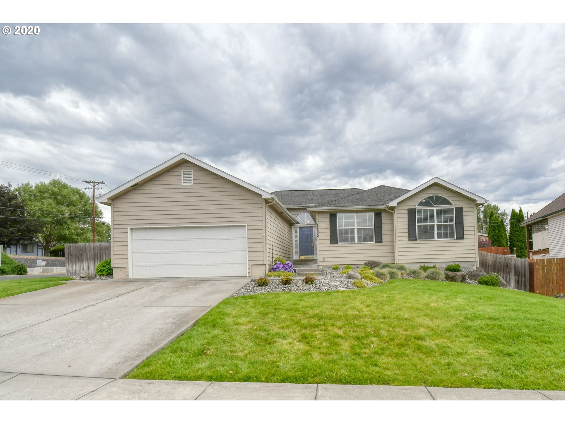 3705 Southwest Marshall Place Pendleton, OR 97801 - Photo 1 of 32