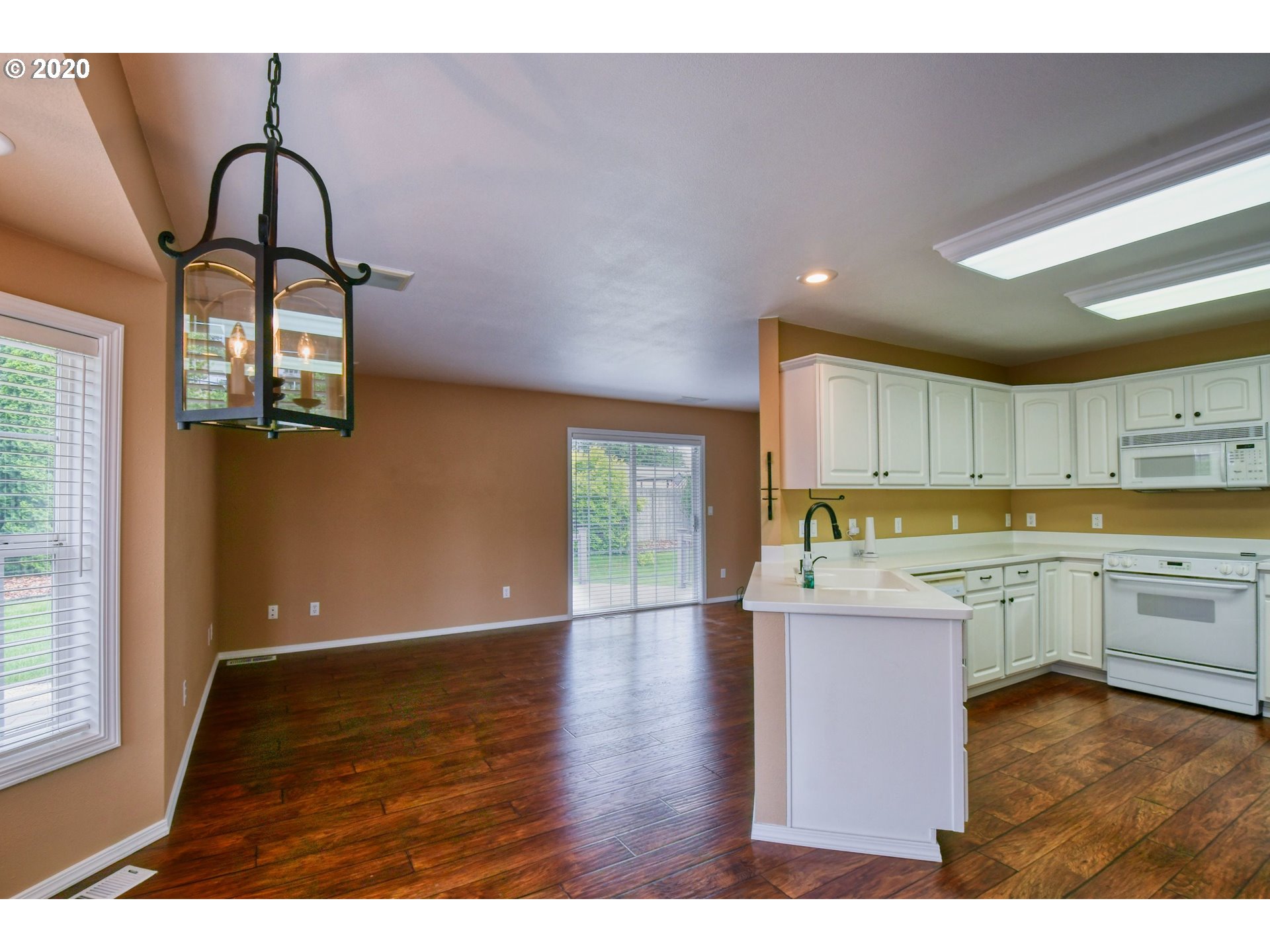3705 Southwest Marshall Place Pendleton, OR 97801 - Photo 7 of 32