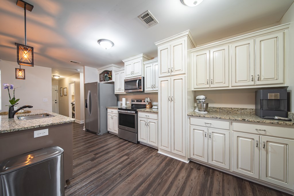 14 Silver Eagle Court Fort Mitchell, AL 36856 - Photo 11 of 31