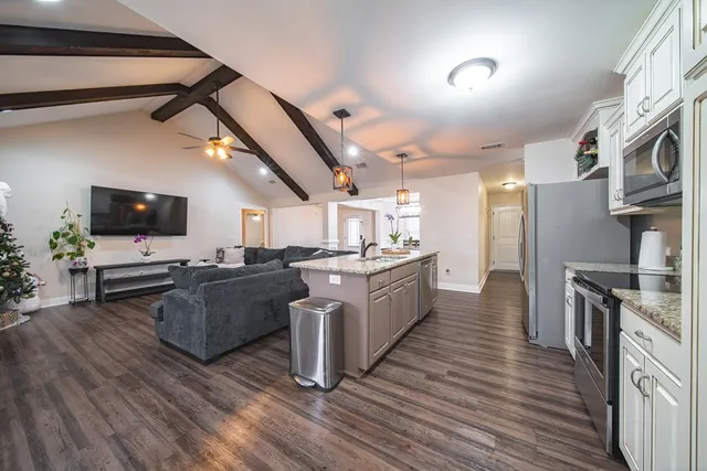 $300,000 | 14 Silver Eagle Court, Fort Mitchell, AL 36856