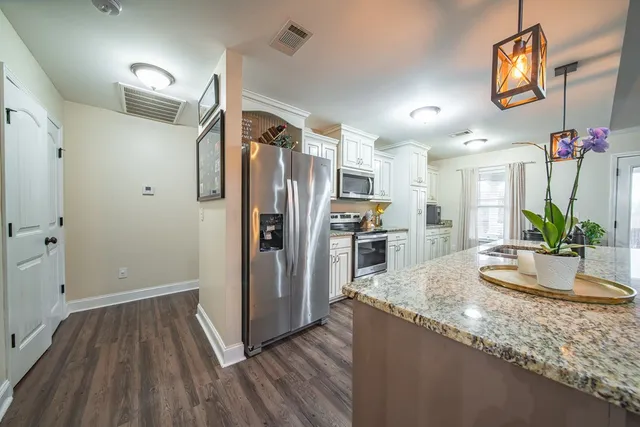 $300,000 | 14 Silver Eagle Court, Fort Mitchell, AL 36856