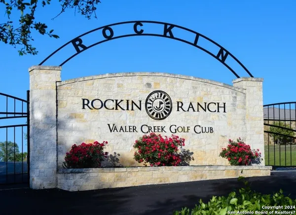 $3,500 | 101 East Eli Chandler, Blanco, TX 78606