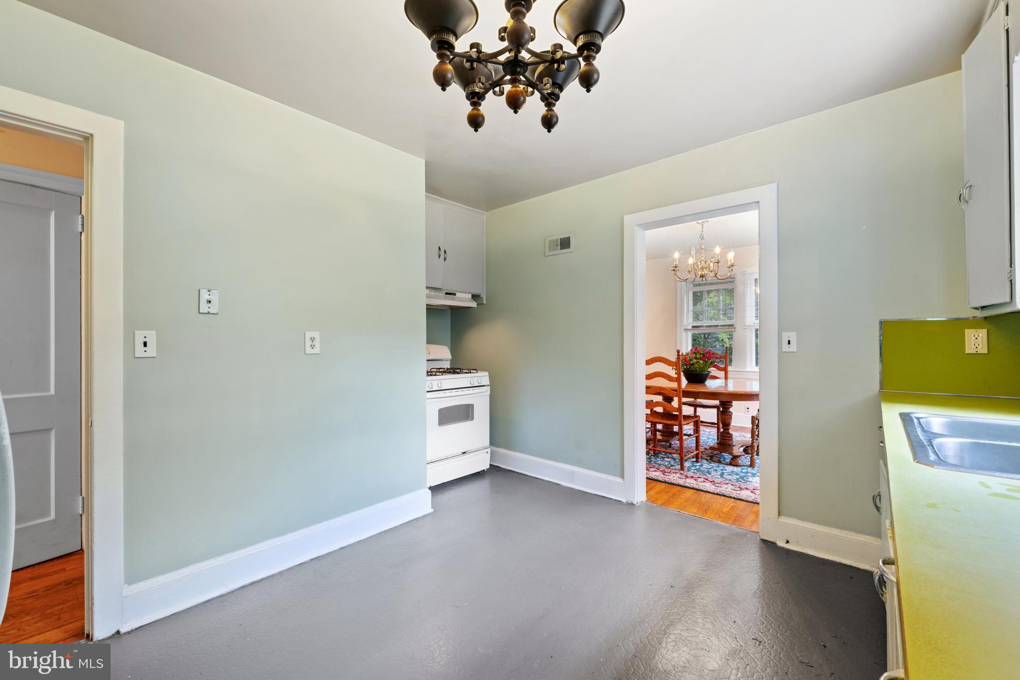 21 Harris Road Princeton, NJ 08540 - Photo 11 of 33