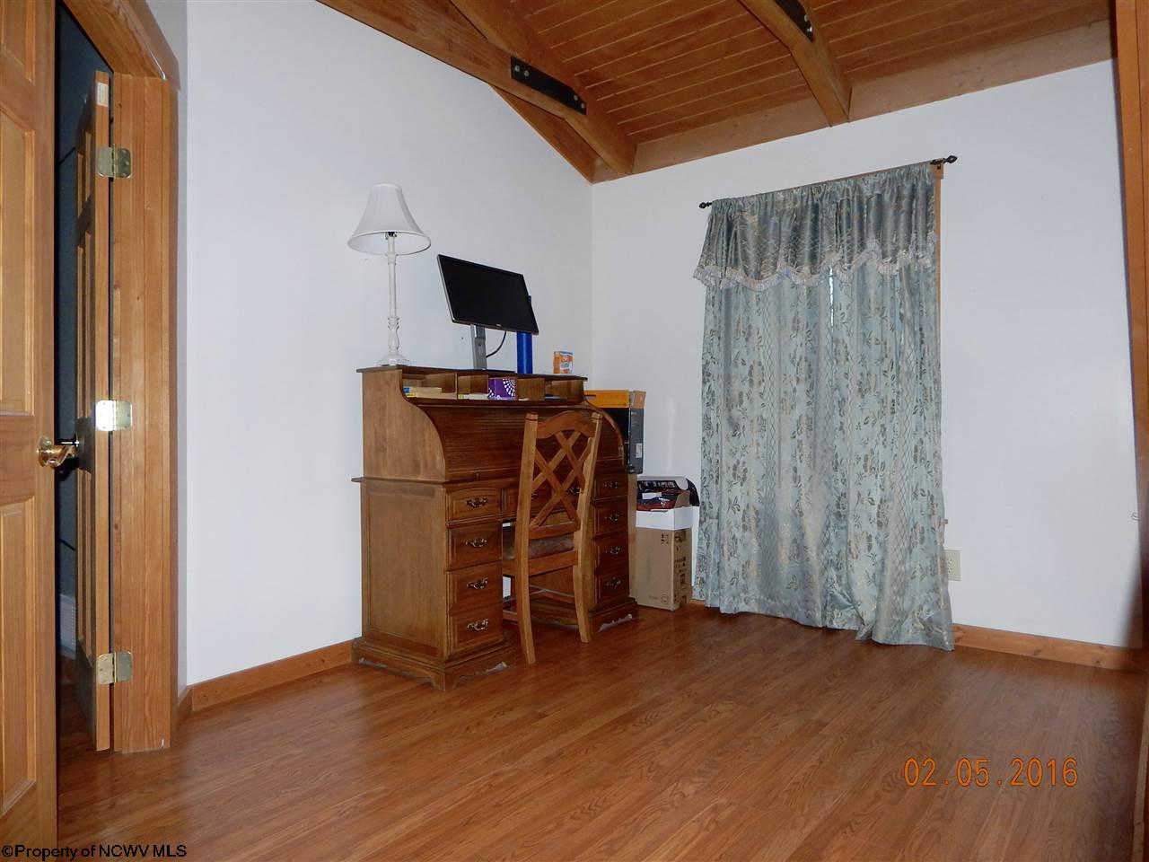 218 Hampton Road Fairmont, WV 26554 - Photo 13 of 20 Gallery Image 13