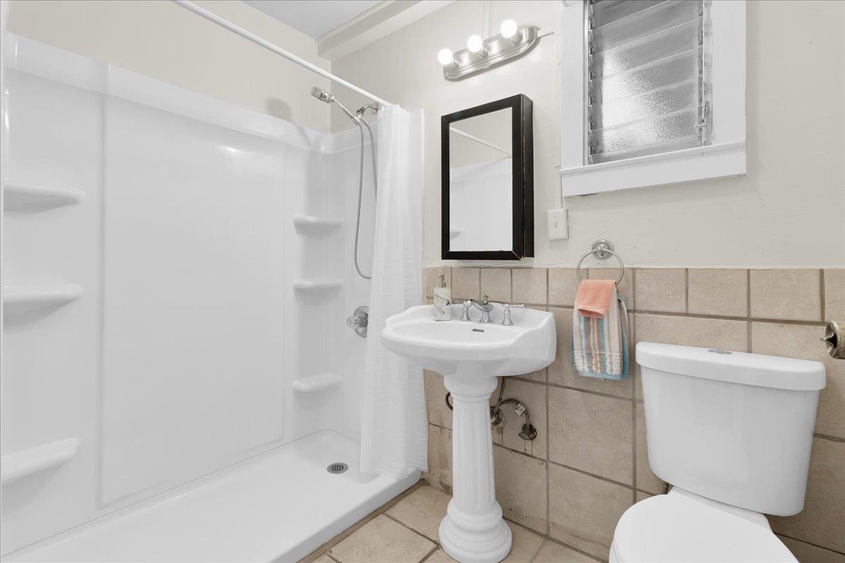 136 2nd Street Pacific Grove, CA 93950 - Photo 16 of 35