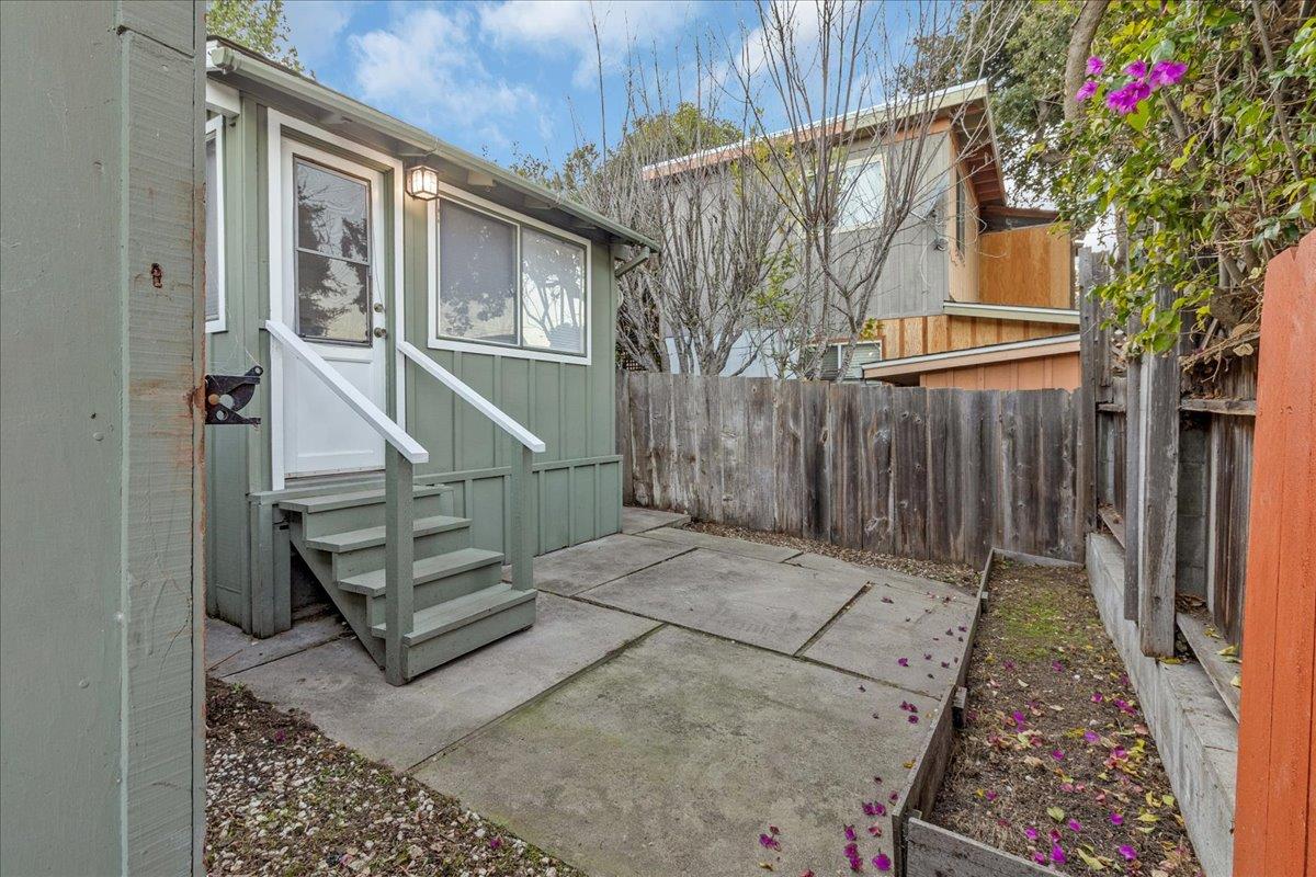 136 2nd Street Pacific Grove, CA 93950 - Photo 20 of 35