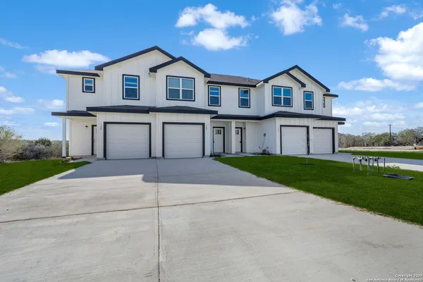 $1,495 | 134 Damon Divide, San Antonio, TX 78253